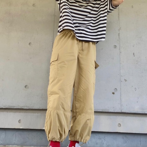 UNIQLO x JW ANDERSON JWA Cargo Jogger Pants Tan Beige 100% Nylon Women’s Size M - Picture 3 of 5